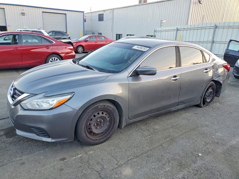NISSAN ALTIMA 2017 with VIN 1N4AL3AP2HC470233 - Photo from auction