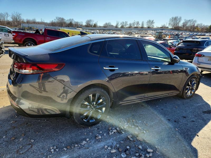 Photo 3 from auction – 2018 KIA OPTIMA with VIN 5XXGT4L36JG246764
