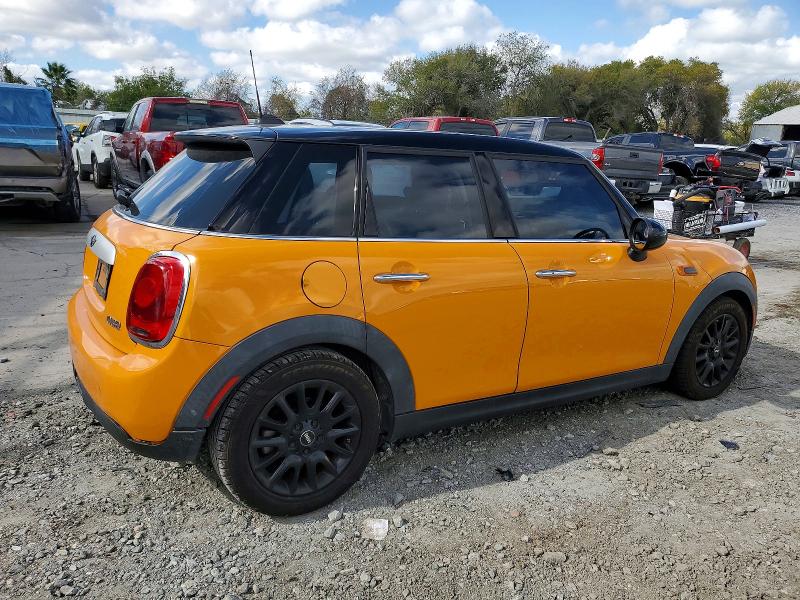 Photo 3 from auction – 2015 MINI COOPER with VIN WMWXS5C52FT828214