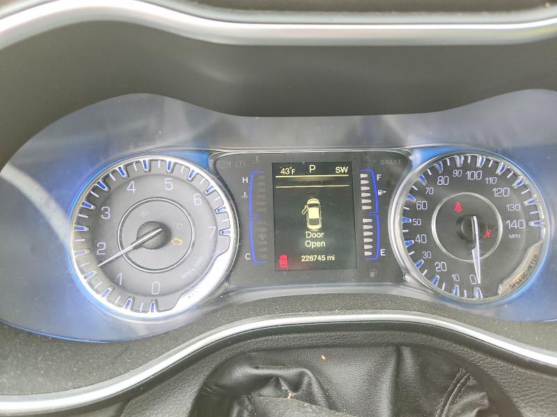 Photo 9 from auction – 2016 CHRYSLER 200 LIMITE with VIN 1C3CCCAB9GN167948