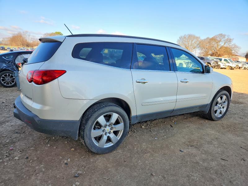 Photo 3 from auction – 2012 CHEVROLET TRAVERSE L with VIN 1GNKRGED7CJ397098