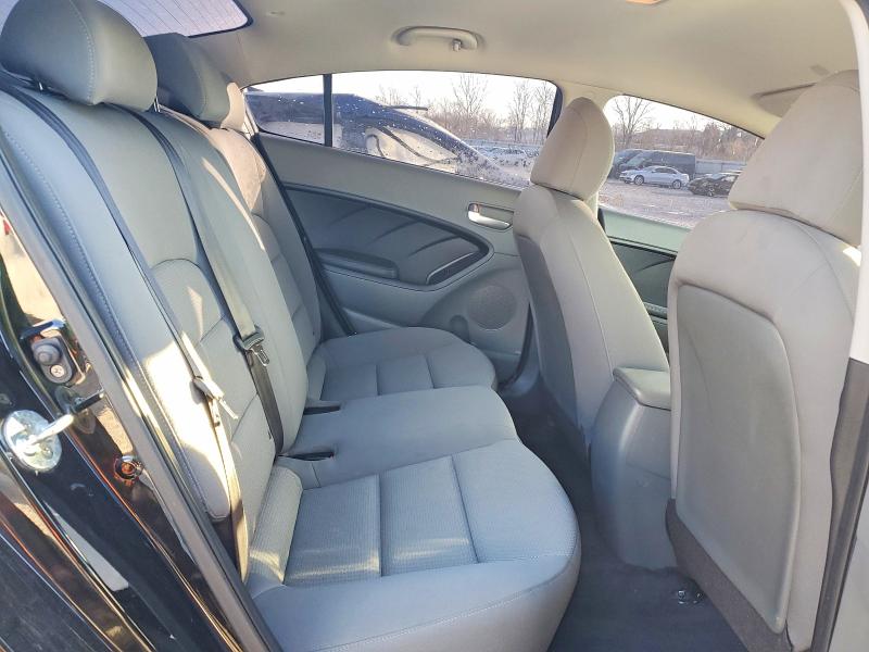 Photo 10 from auction – 2017 KIA FORTE LX with VIN 3KPFK4A70HE049953