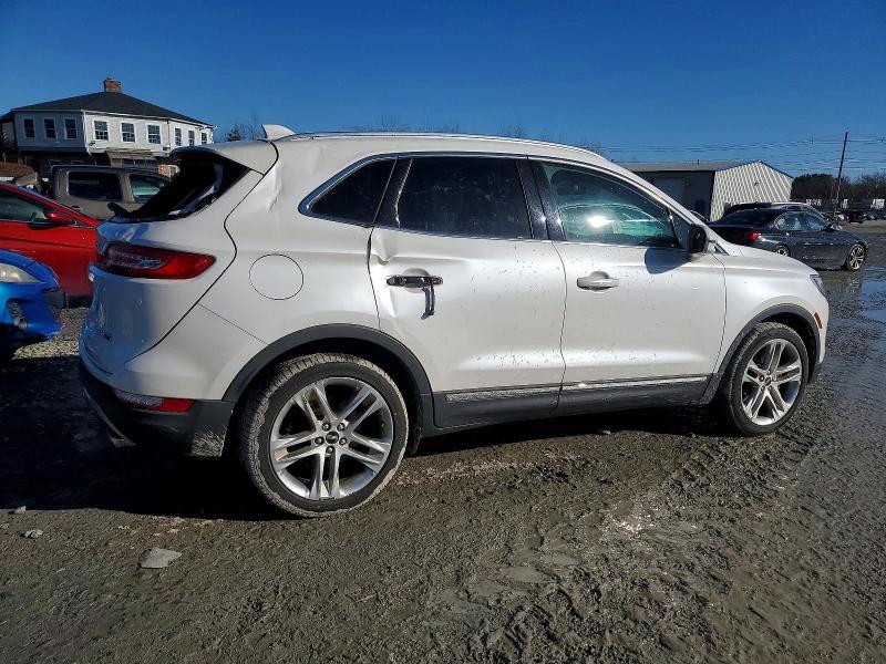 Photo 3 from auction – 2015 LINCOLN MKC with VIN 5LMCJ2A93FUJ29850
