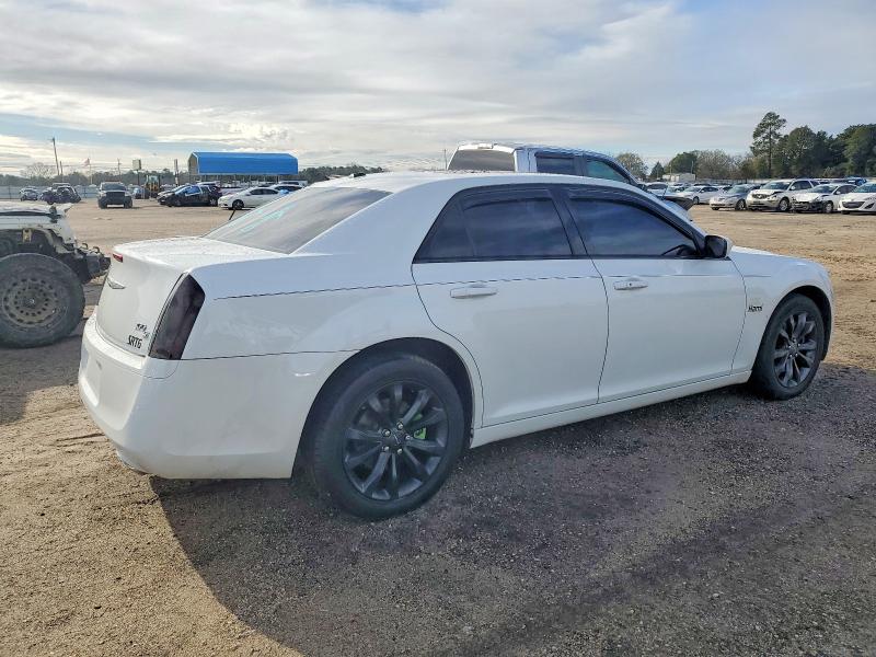 Photo 3 from auction – 2014 CHRYSLER 300 S with VIN 2C3CCAGG8EH374358