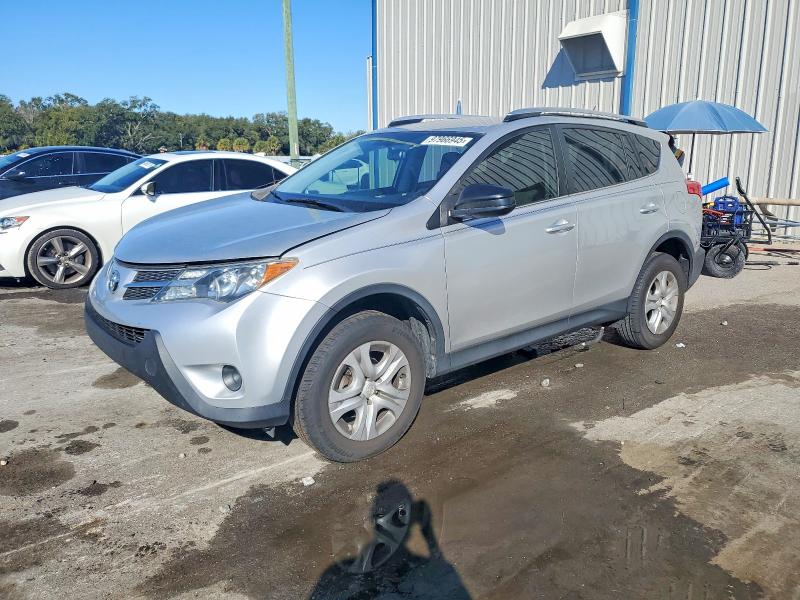 TOYOTA RAV4 LE 2015 with VIN JTMZFREV4FJ054497 - Photo from auction