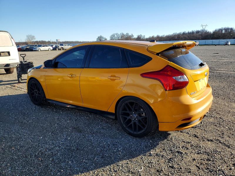Photo 2 from auction – 2013 FORD FOCUS ST with VIN 1FADP3L90DL363403