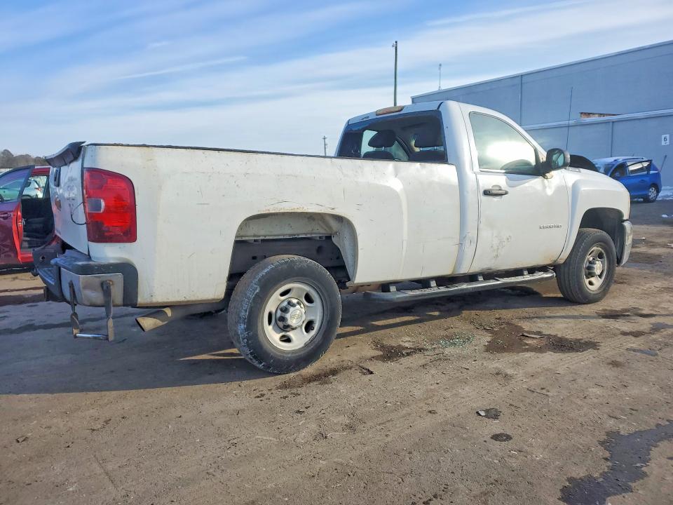 Photo 3 from auction – 2010 CHEVROLET SILVERADO with VIN 1GC3CVBG2AF127858