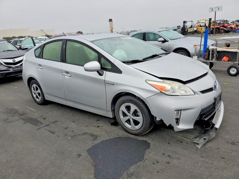 Photo 4 from auction – 2015 TOYOTA PRIUS with VIN JTDKN3DU3F1990511