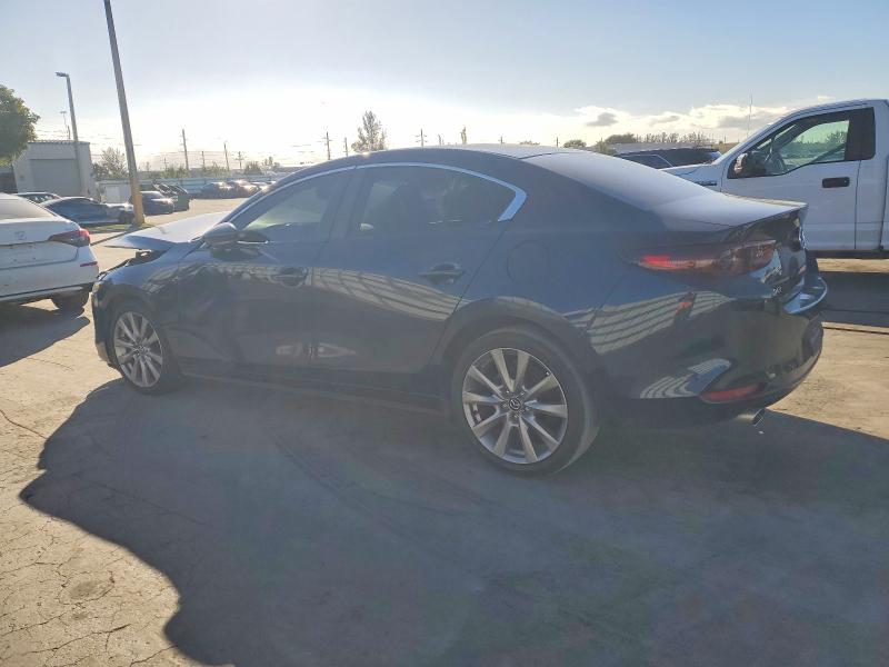 Photo 2 from auction – 2021 MAZDA 3 with VIN JM1BPACL7M1325082
