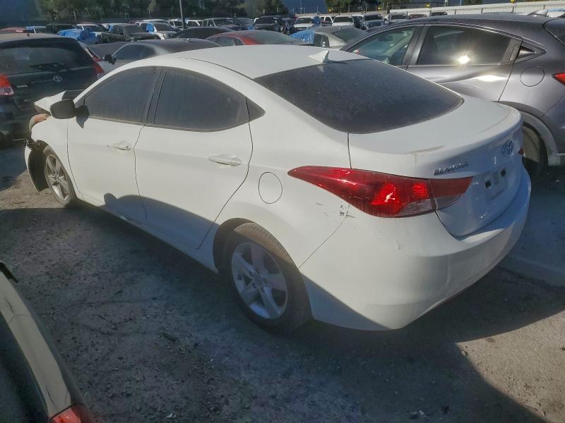 Photo 2 from auction – 2012 HYUNDAI ELANTRA with VIN 5NPDH4AE4CH126624