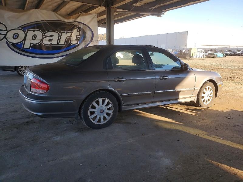 Photo 3 from auction – 2002 HYUNDAI SONATA with VIN KMHWF35H02A698868