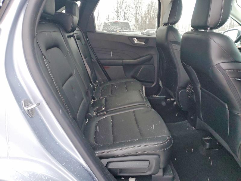 Photo 11 from auction – 2022 FORD ESCAPE SEL with VIN 1FMCU9H91NUA00352