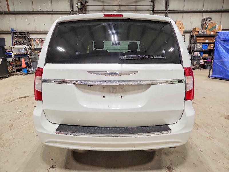 Photo 6 from auction – 2016 CHRYSLER TOWN & COU with VIN 2C4RC1CG3GR101353