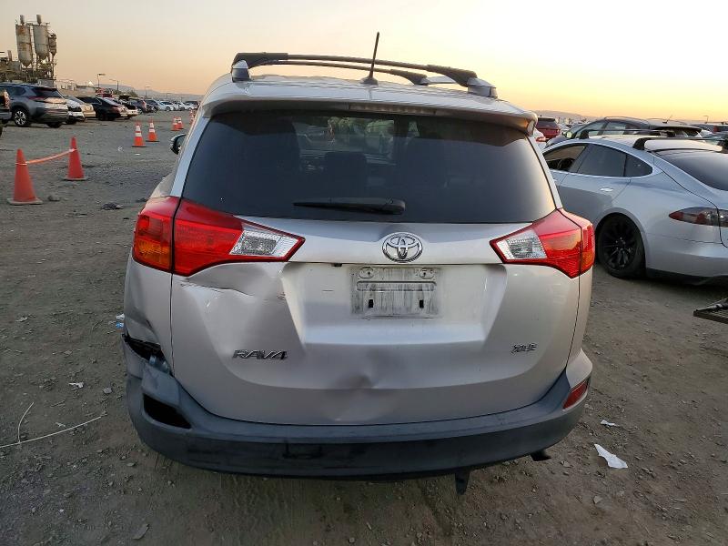 Photo 6 from auction – 2015 TOYOTA RAV4 XLE with VIN 2T3WFREV7FW178526