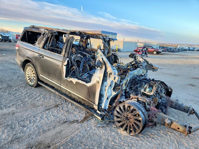 Photo 4 from auction – 2022 LINCOLN NAVIGATOR with VIN 5LMJJ3LT7NEL18189