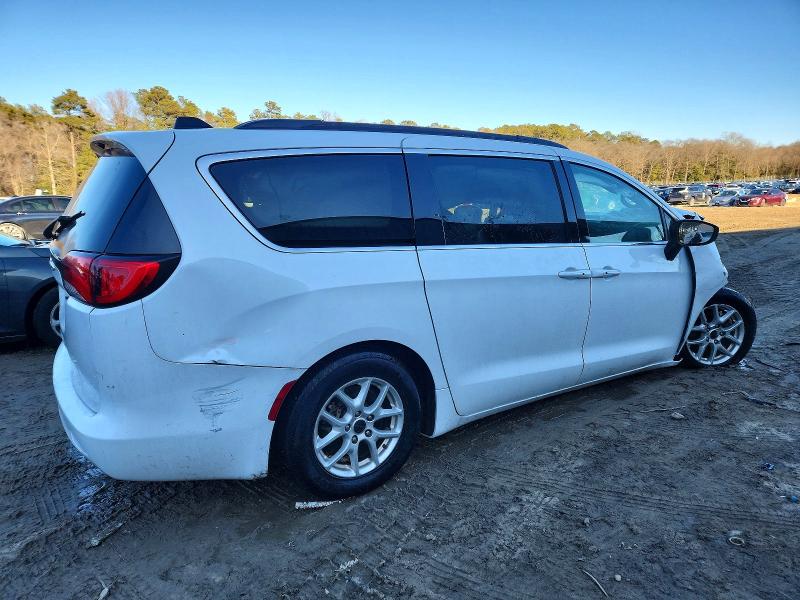 Photo 3 from auction – 2021 CHRYSLER VOYAGER LX with VIN 2C4RC1DG8MR542941