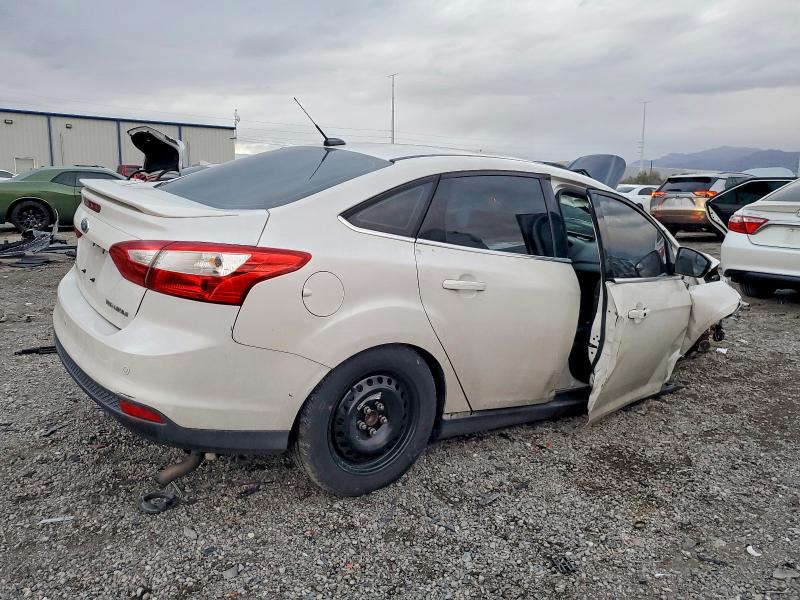 Photo 3 from auction – 2012 FORD FOCUS with VIN 1FAHP3J21CL273845