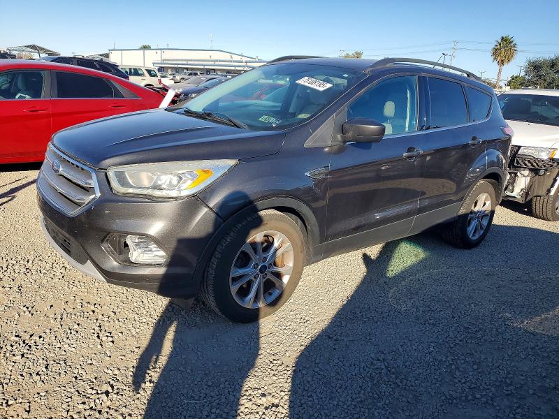Photo 1 from auction – 2017 FORD ESCAPE SE with VIN 1FMCU0GD0HUA83357
