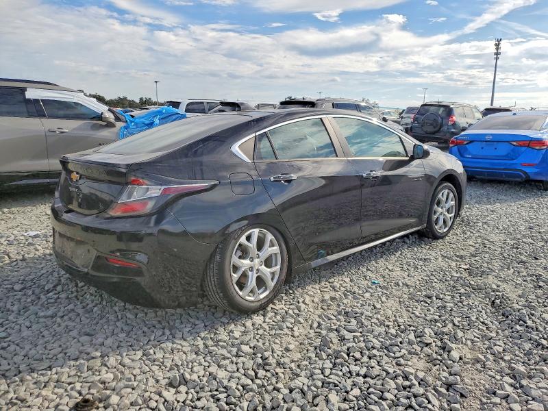 Photo 3 from auction – 2017 CHEVROLET VOLT with VIN 1G1RD6S53HU102428