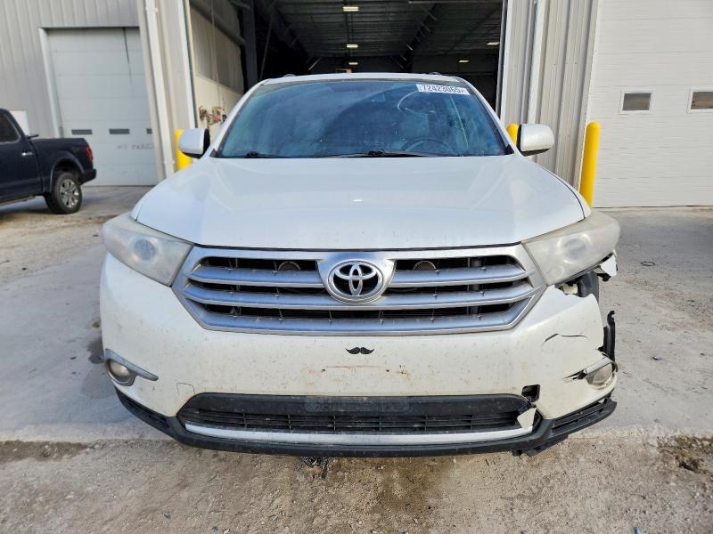 Photo 5 from auction – 2011 TOYOTA HIGHLANDER with VIN 5TDBK3EH7BS082103