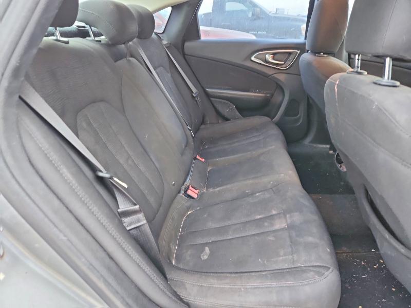 Photo 10 from auction – 2015 CHRYSLER 200 LIMITE with VIN 1C3CCCAB6FN529748