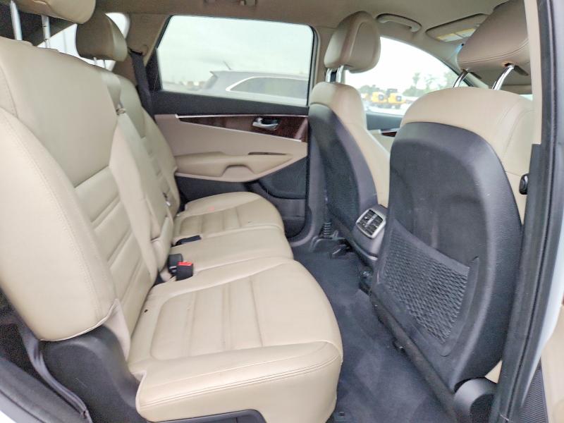 Photo 11 from auction – 2016 KIA SORENTO with VIN 5XYPH4A14GG012937