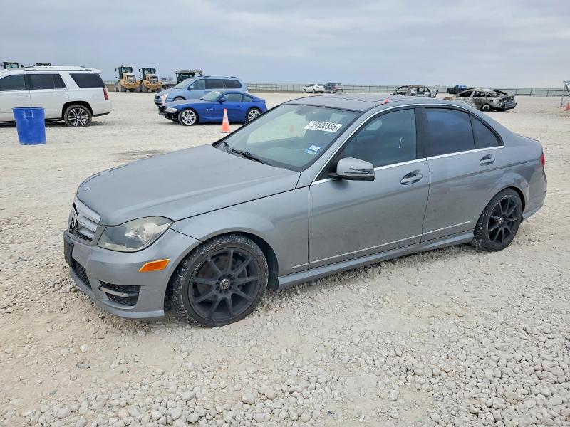 Photo 1 from auction – 2013 MERCEDES-BENZ C with VIN WDDGF4HB3DR268980