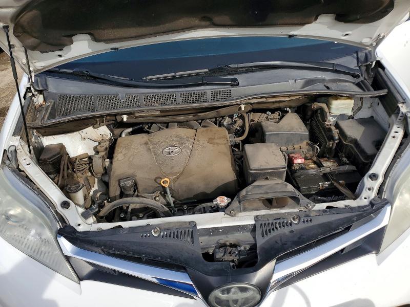 Photo 12 from auction – 2018 TOYOTA SIENNA LE with VIN 5TDKZ3DC8JS953252