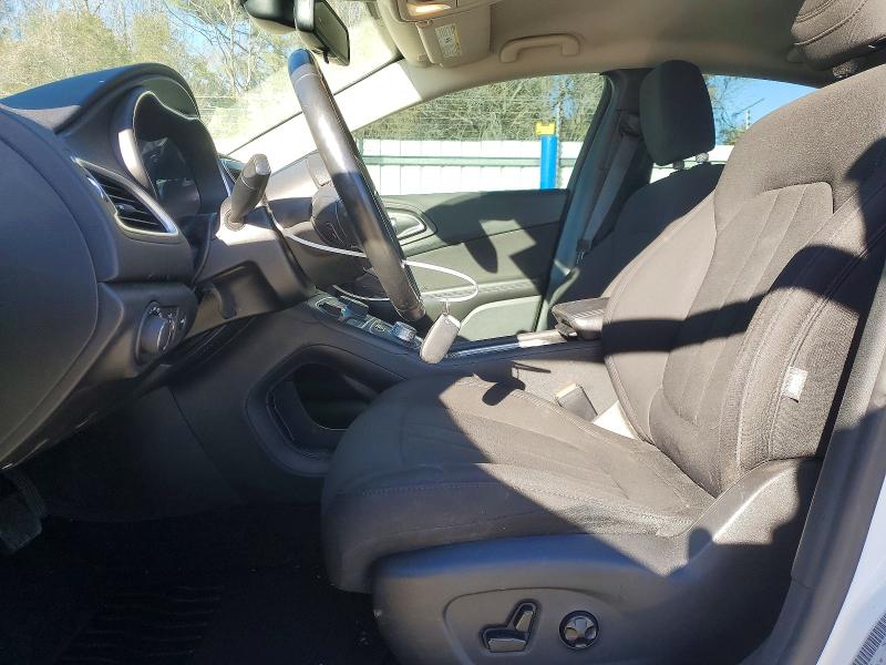Photo 7 from auction – 2016 CHRYSLER 200 LX with VIN 1C3CCCFB9GN194169