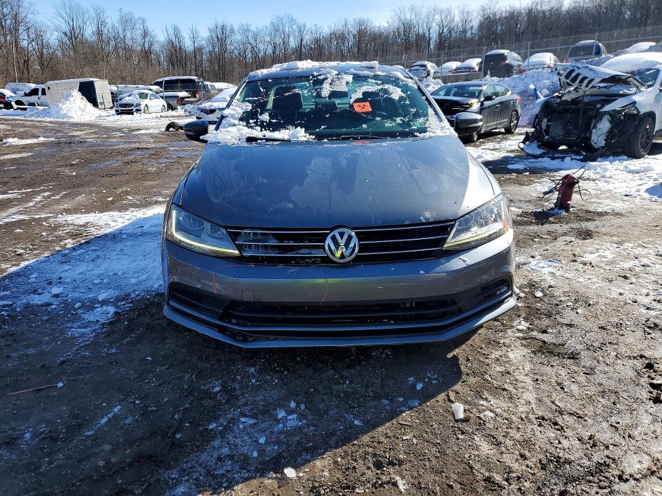 Photo 5 from auction – 2017 VOLKSWAGEN JETTA SE with VIN 3VWDB7AJ7HM331661