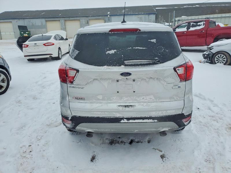 Photo 6 from auction – 2019 FORD ESCAPE SE with VIN 1FMCU9GDXKUA97777