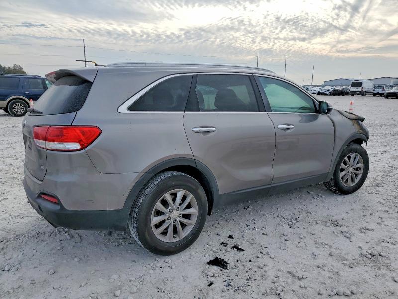 Photo 3 from auction – 2017 KIA SORENTO with VIN 5XYPG4A58HG210721