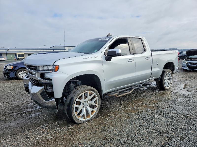 CHEVROLET SILVERADO 2020 with VIN 1GCRYDEDXLZ233354 - Photo from auction