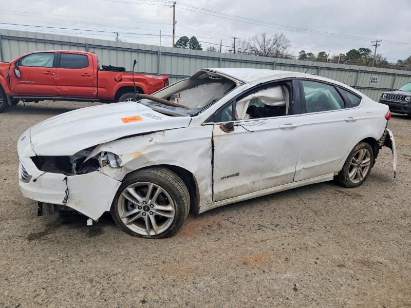 FORD FUSION 2018 with VIN 3FA6P0LU8JR140891 - Photo from auction