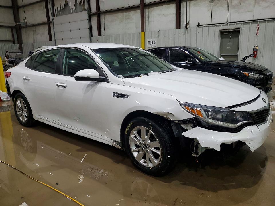 Photo 4 from auction – 2016 KIA OPTIMA with VIN 5XXGT4L32GG031276