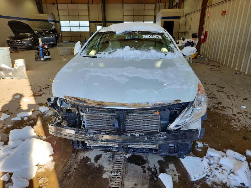 Photo 5 from auction – 2014 HYUNDAI SONATA GLS with VIN 5NPEB4AC0EH848504
