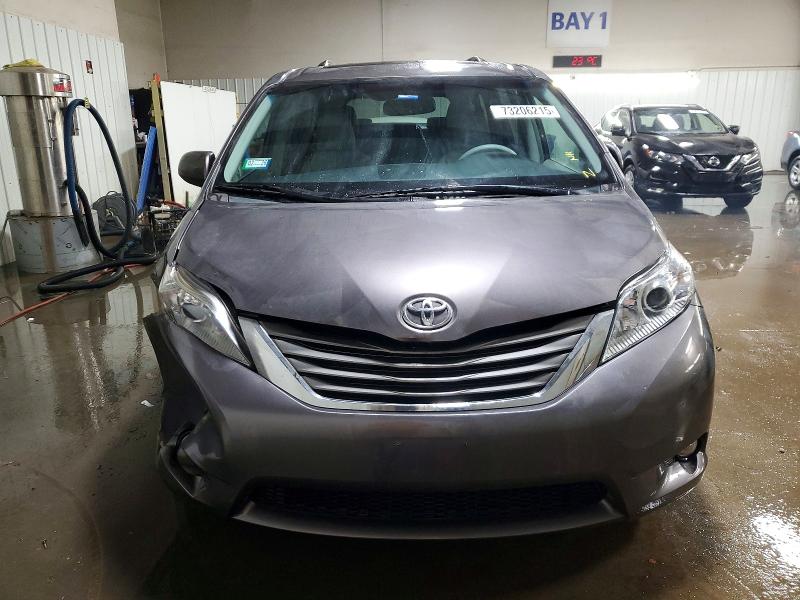 Photo 5 from auction – 2014 TOYOTA SIENNA with VIN 5TDYK3DC8ES519000