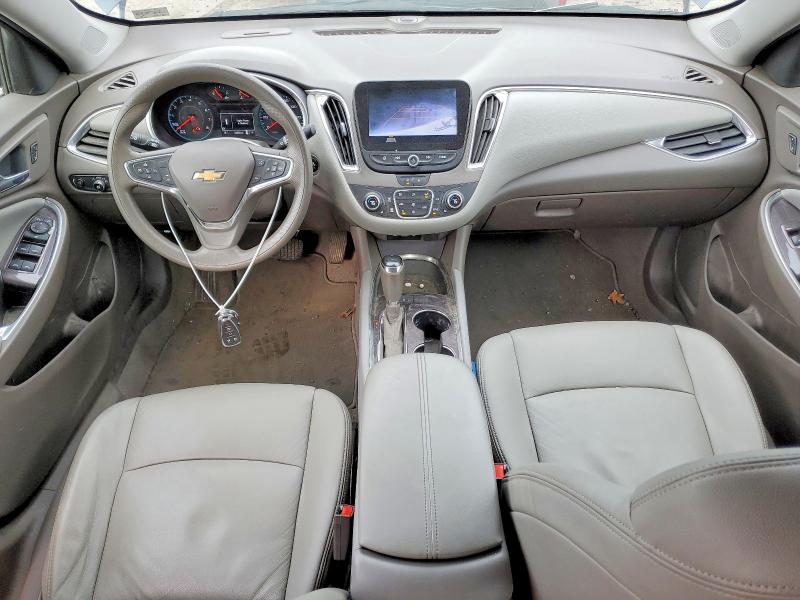 Photo 8 from auction – 2020 CHEVROLET MALIBU LT with VIN 1G1ZD5ST2LF155806