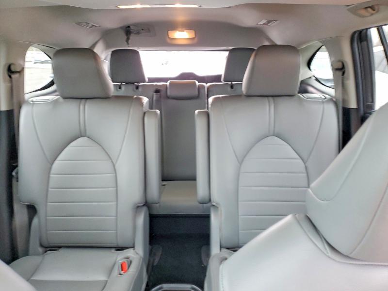 Photo 10 from auction – 2022 TOYOTA HIGHLANDER with VIN 5TDGZRBH8NS180456