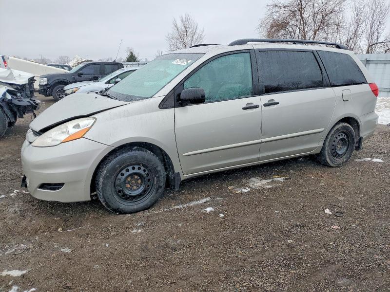 Photo 1 from auction – 2010 TOYOTA SIENNA CE with VIN 5TDZK4CC8AS340915