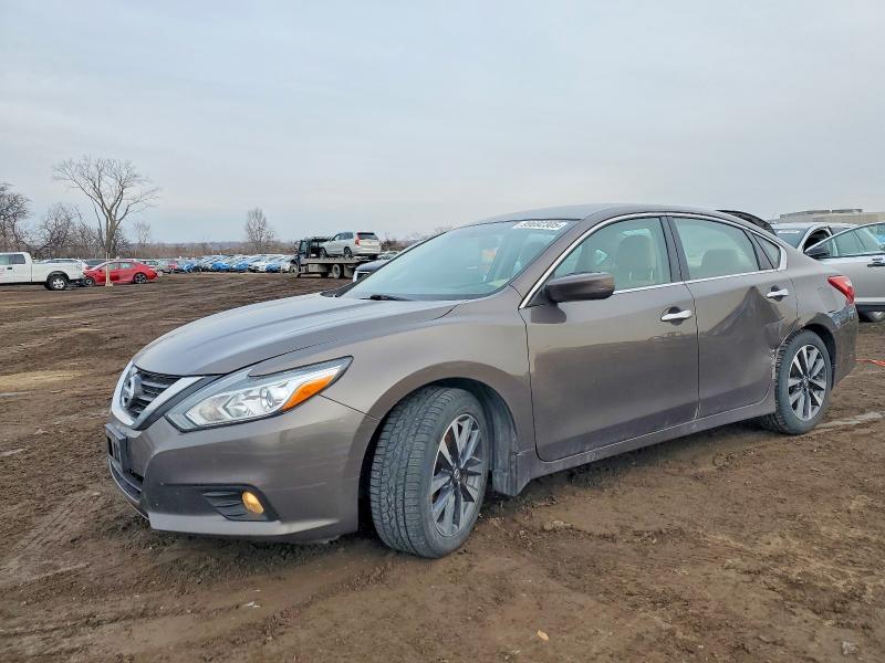 NISSAN ALTIMA 2.5 2017 with VIN 1N4AL3AP0HC127985 - Photo from auction