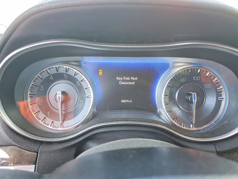 Photo 9 from auction – 2019 CHRYSLER 300 LIMITE with VIN 2C3CCAKG6KH704520