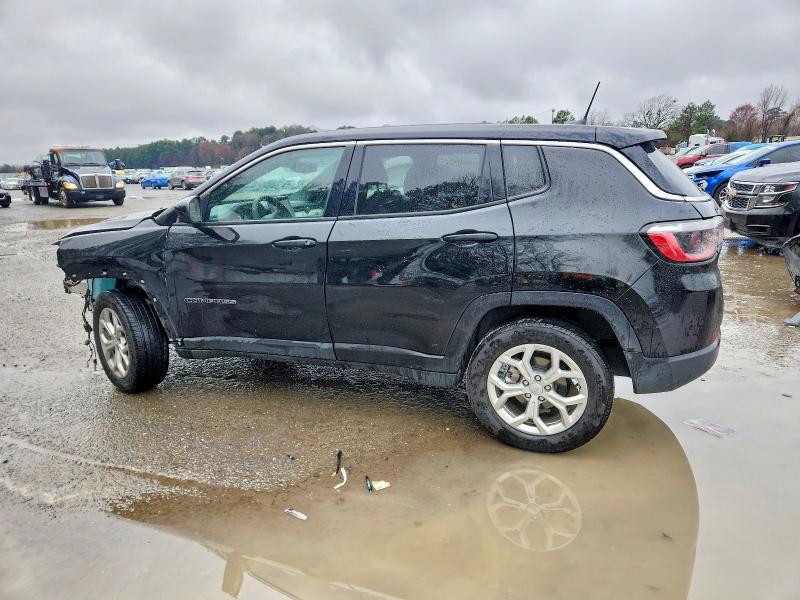Photo 2 from auction – 2024 JEEP COMPASS with VIN 3C4NJDAN7RT165306