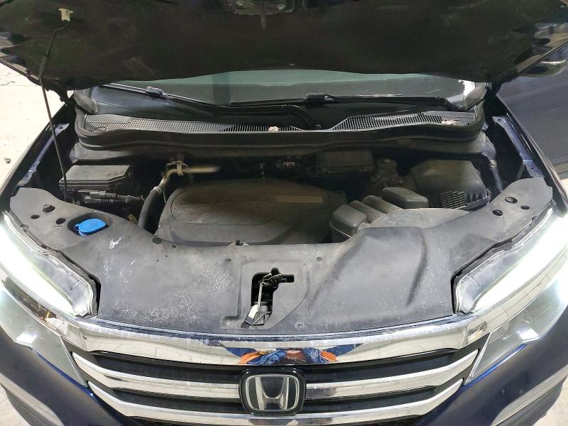 Photo 12 from auction – 2017 HONDA PILOT TOUR with VIN 5FNYF6H99HB022745