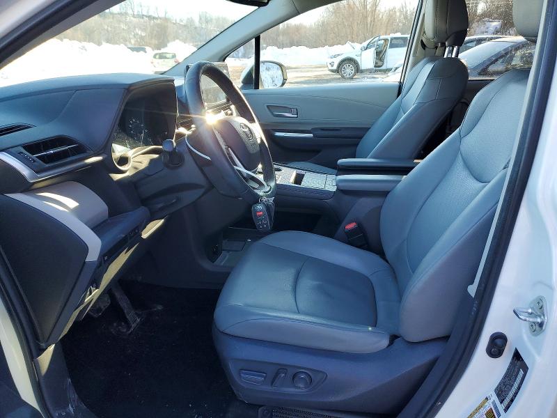 Photo 7 from auction – 2021 TOYOTA SIENNA XLE with VIN 5TDYRKEC6MS061802