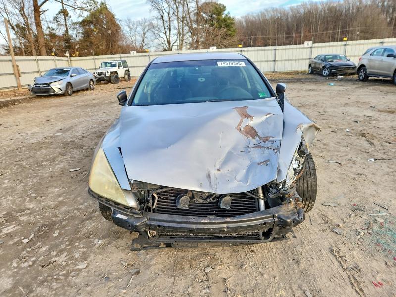 Photo 5 from auction – 2006 HONDA ACCORD with VIN JHMCM56466C011972