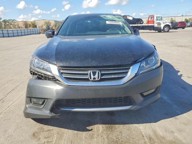 Photo 5 from auction – 2014 HONDA ACCORD with VIN 1HGCR2F85EA211077
