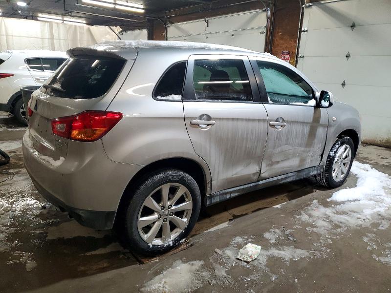 Photo 3 from auction – 2015 MITSUBISHI OUTLANDER with VIN 4A4AR3AW8FE061986