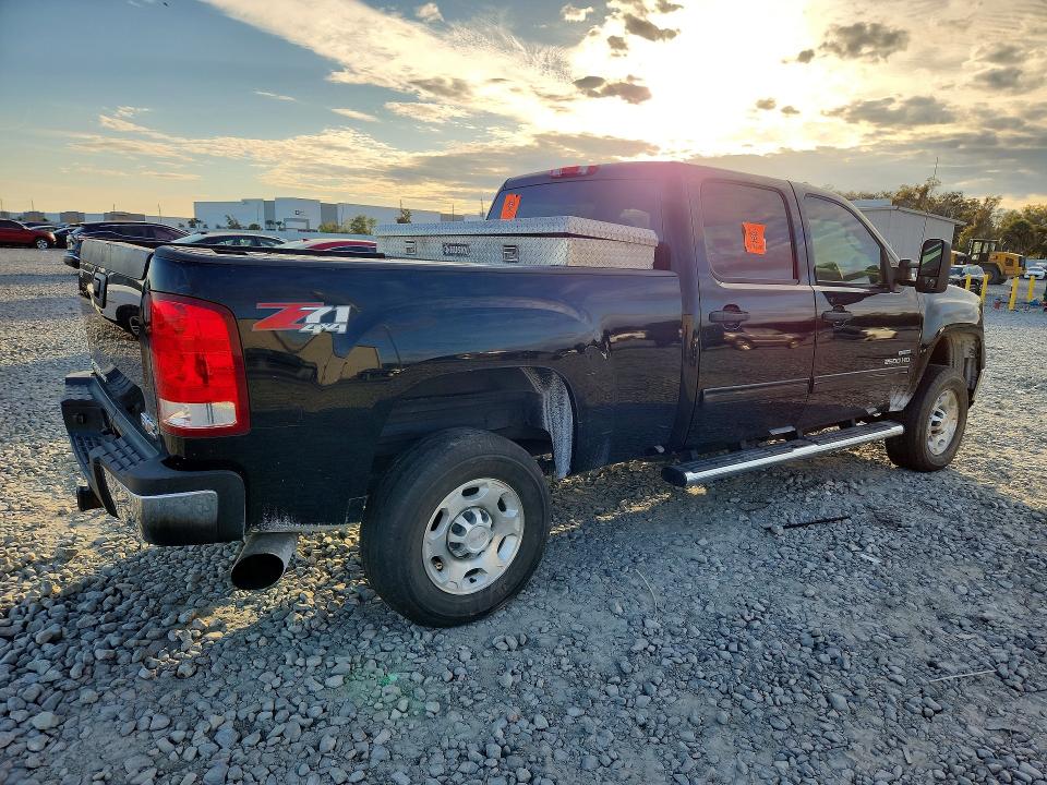 Photo 3 from auction – 2010 GMC SIERRA K25 with VIN 1GT4K0B66AF125791