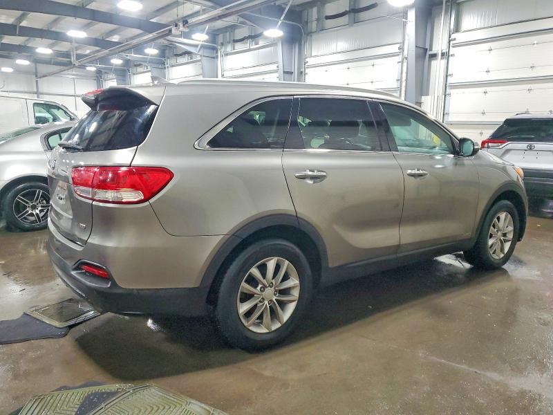 Photo 3 from auction – 2018 KIA SORENTO LX with VIN 5XYPGDA32JG343978